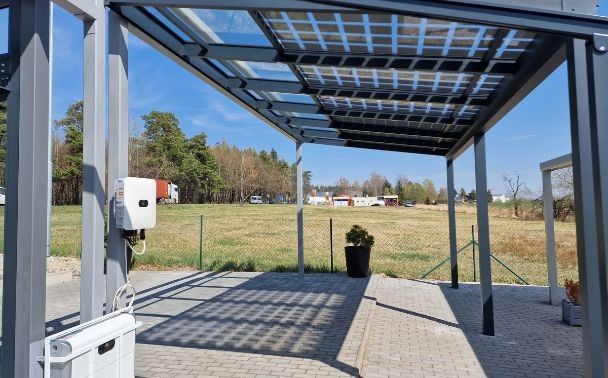 10 najčastejších otázok k fotovoltaickým záhradným stavbám