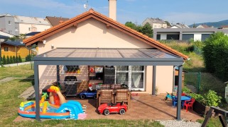 Hliníková pergola SOLAR ENERGO s FVE - napojené