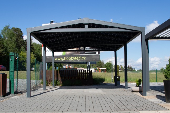 Hliníkový prístrešok na auto SOLAR ENERGO 5x4m s FVE 3,8 kW + batéria 6,2 kW