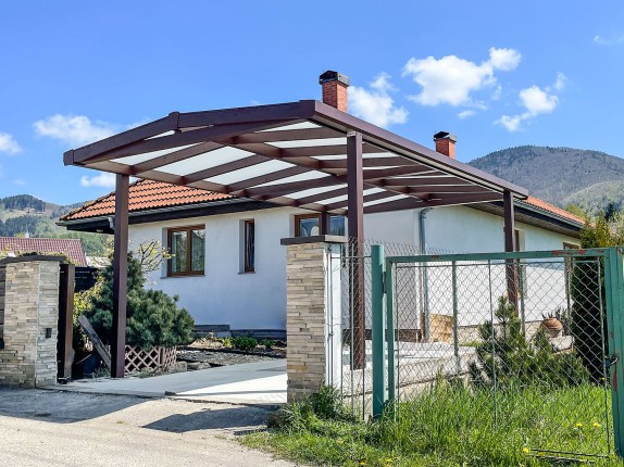 MILANO samostatne stojaci prístrešok model 2025